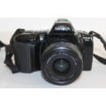 A Minolta Dynax 3xi 35mm film camera with a AF 35-80mm lens in a bag - RS17Sale