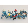 A remarkable collection of vintage and scarce Smurf figurines - 10x highly collectable figurines