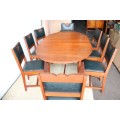 A fantastic antique (c.1930) oak 8-seater dining suite w/ stunning leather upholstered chairs - WOW!