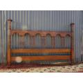 A superb antique Edwardian cognac oak "King-size" spindle headboard and footboard set RS17Bed