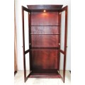 A magnificent Weylandts "Havana" double-door bookcase with glass shelves and a built-in light - WOW