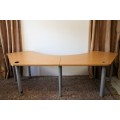 **RS17_Clearance** Modern styled versatile extra-large desk/ work station in great condition