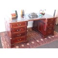 A magnificent vintage Georgian-style Rosewood 10-drawer partners desk w carved detailing - STUNNING!