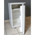 An awesome white 150Lt Hitek HR1500 mini/bar fridge in working order and very good condition