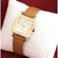 **RS17** Fabulous vintage Retro Swiss made Commando 15-jewel unisex wrist watch with a leather strap
