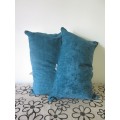 Beautiful, stylish upmarket, modern scatter cushions in a durable fabric. Perfect in all rooms!!