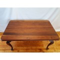 An exquisite solid Blackwood Queen Anne footed 6-seater dining table. Xmas sale