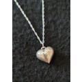 A LOVELY VINTAGE DECORATED STERLING SILVER ``BLOWN UP`` HEART PENDANT WITH STERLING SILVER NECKLACE