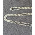 A CHARMING VINTAGE LOOK CZ SET STERLING SILVER PENDANT WITH A GOOD QUALITY STERLING SILVER NECKLACE
