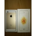 iPhone SE Gold/White 16gb Mint Condition