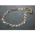 9ct Gold Bracelet ( Weights 5 Grams - 21 CM in Length )