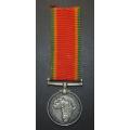 Full Size World War Two Africa Service Medal ( Silver ) To:190492 J.Le Grange