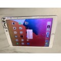 iPad Air 2 32GB Cracked Glass