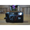 Nikon RF10 35mm Film Camera R550