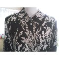 BLACK & WHITE  PENNY C LONG SLEEVED TOP SIZE 18 (40) - VERY GOOD CONDITION