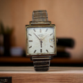 Vintage collectors windup Rotary gents watch on stretch strap value R4250.00
