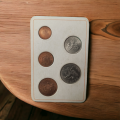 Collectors 1968 British first decimal coin set in original holder