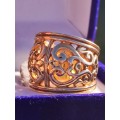 Heavy 9ct Gold Floral Cutwork Ring