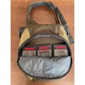 TAMRAC VELOCITY 9X SHOULDER PHOTO BAG WITH HIP-BELT #5769, Size inside : approx. 20cm x 30cm x 40cm
