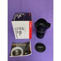 CANON Lens EF 17-40mm f/4.0L USM in very good condition, original box, caps and lens shade