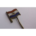 AN OLD STICKPIN WITH ENAMEL - OLD SOUTH AFRICAN FLAG