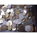 BID PER COIN !! 1000 WORLD COINS STARTING AT R 1 PER COIN...VARIOUS SIZES AND COUNTRIES !!!