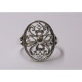 A VERY SMART INTRICATELY DETAILED SOLID STERLING SILVER RING ...MUST SEE !!!