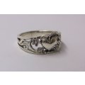 A LOVELY GREAT QUALITY SOLID STERLING SILVER RING WITH HEART AND FLORAL DECORATION ...BAIE MOOI !!