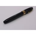 A SUPER STUNNING VINTAGE SHEAFFER`S FOUNTAIN PEN WITH 14 CARAT GOLD NIB ...AWESOME DESIGN !!!