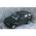 A HIGHLY DETAILED 1:36 SCALE DIE CAST METAL MODEL OF THE BMW X5 BY KINSMART...BOXED...WOW !!