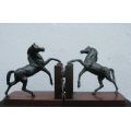 AN ABSOLUTELY  GORGEOUS VINTAGE PAIR OF BRONZE COLORED METAL HORSE BOOKENDS...WOW !!!!!