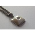 AN EXCELLENT QUALITY ROUND LINK STERLING SILVER NECKLACE WITH SQUARE FACETED STONE SET PENDANT !!