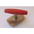 A VINTAGE SCREW CAP REMOVER BY SKYLINE ENGLAND