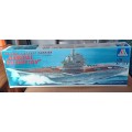 Russian Aircraft Carrier `Admiral Kuzetsov` ~ Plastic  Kit ~ 1:720 scale