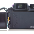 Samsung NX30 Mirrorless Camera + 30mm f/2 lens. Boxed. 4 Batteries and External Charger.