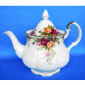 Royal Albert " Old Country Roses " Large Teapot With "D" Lid - Made In England