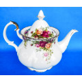 Royal Albert " Old Country Roses " Large Teapot With "D" Lid - Made In England