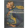Golden hands - Encyclopedia of Embroidery - Collins (a)
