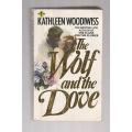 The Wolf and the Dove - Kathleen Woodiwiss (E) Best selling romance