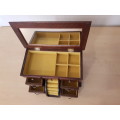 Vintage Musical Wooden Jewellery Box (Working)