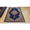 Persian Kashan Carpet 148cm x 101cm Hand Knotted