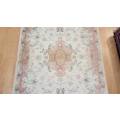 Very Fine Persian Tabriz Carpet 153cm x 103cm Hand Knotted