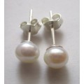 925 Sterling Silver and Fresh Water Pearls Earrings/ studs