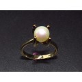 Sturdy Cultured Pearl Ring in 9ct yellow gold