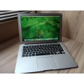 MacBook Air (13-inch, Mid 2012) + Free Laptop Bag