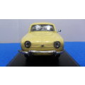 DEL PRADO 1960 RENAULT DAUPHINE " THE ULTIMATE CAR COLLECTION "MINT CONDITION WITH THE DISPLAY BASE
