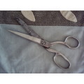 Vintage Mundial Brazil heavy dressmaking scissors 23cm long