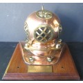 S.A. NAVY PRESENTATION DIVING HELMET WITH PLAQUE `NICO SNYMAN FROM CENTRAL DIVING SCHOOL MARCH 1985`