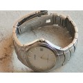 LORUS MENS WATCH IN EXCELLENT WORKING CONDITION - VALUED @ R950