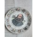 SHAKESPEARE ROYAL DOULTON HANGING PORCELAIN PLATE MEASURES 265MM